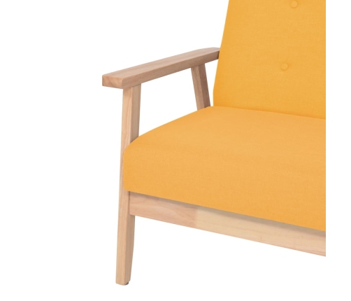 Sillón de tela amarillo