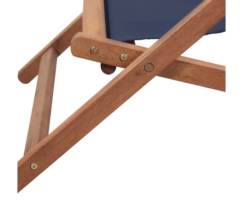 Silla de playa plegable de tela y estructura de madera azul