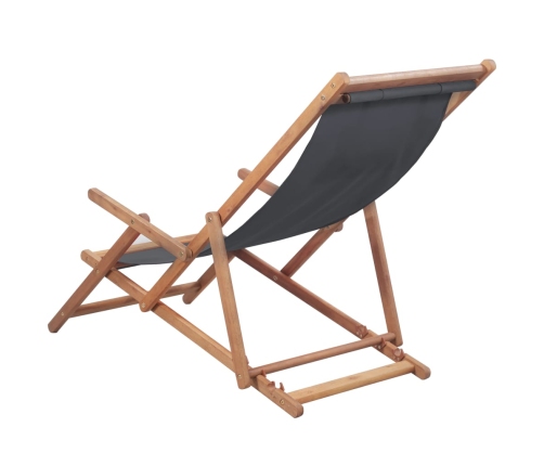 Silla de playa plegable de tela y estructura de madera gris