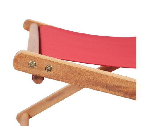 Silla de playa plegable de tela y estructura de madera roja