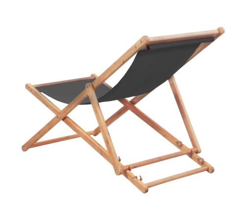 Silla de playa plegable de tela y estructura de madera gris