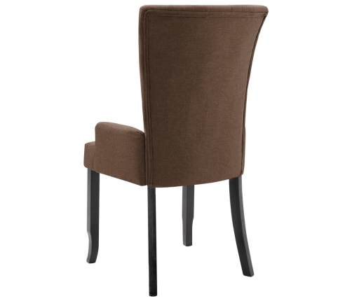 Silla de comedor con reposabrazos de tela marrón
