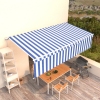 Toldo retráctil manual con persiana azul y blanco 6x3 m