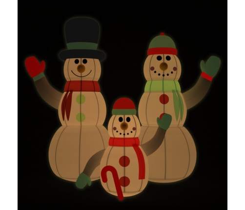 Familia de muñecos de nieve inflables con LED 500 cm