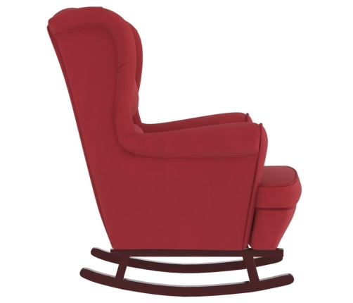 Sillón mecedora patas madera y taburete terciopelo rojo vino