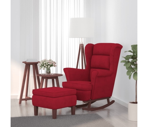 Sillón mecedora patas madera y taburete terciopelo rojo vino