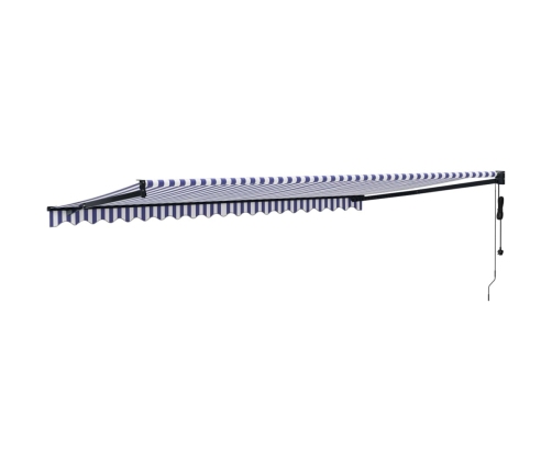 Toldo retráctil automático azul y blanco 5x3 m