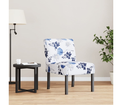 Silla tapizada de tela con estampado de flores azul