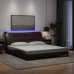 Estructura de cama con luces LED tela marrón oscuro 180x200 cm