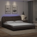 Estructura de cama con luz LED cuero sintético marrón 180x200cm