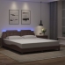 Estructura de cama con luz LED cuero sintético marrón 180x200cm