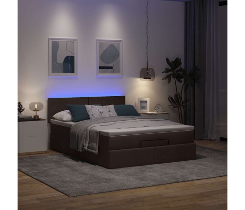 Cama otomana con colchón LED marrón oscuro 140x190 cm tela