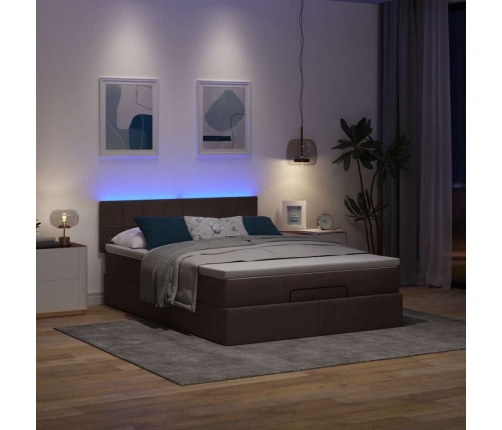 Cama otomana con colchón LED marrón oscuro 140x190 cm tela