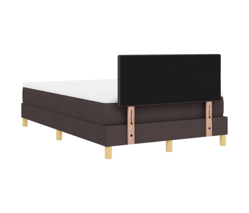 Cama con somier  con colchón y LED marrón oscuro 120x200 cm tela